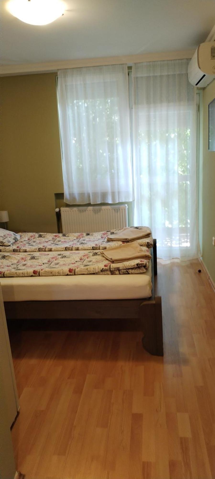 Levendula Apartmanhaz ハイデゥソボスロー エクステリア 写真